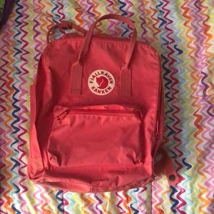 fjallraven kanken pink backpack